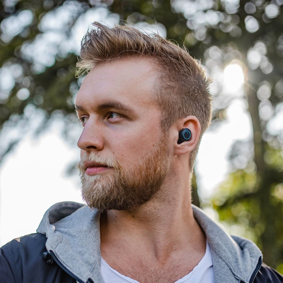 Bluetooth 5.0 niceboy hive drops sluchátka do uší špuntová true wireless skvělý zvuk maxxbass technologie usbc nabíjení dotykové ovládání handsfree telefonování smart buttons autopárování nabíjecí pouzdro ipx4 voděodolná 3 h výdrže moderní design