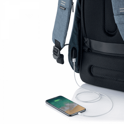 XD Design ruksak Bobby Hero Regular, svijetlo plava (P705.299) sakriveni džepovi RFID ugrađen kabel za punjenje