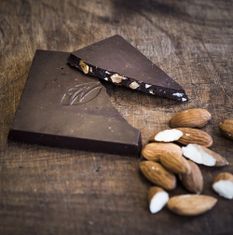 Willies Cacao Čokoláda Almendra hořká s mandlí 70%, 50g