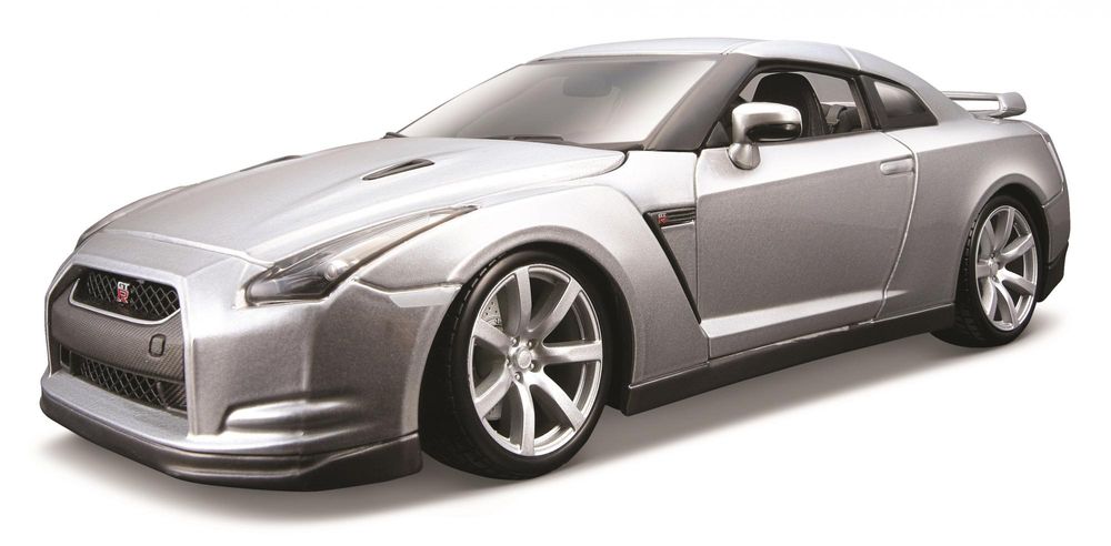 Levně BBurago 1:18 2009 Nissan GT-R stříbrná