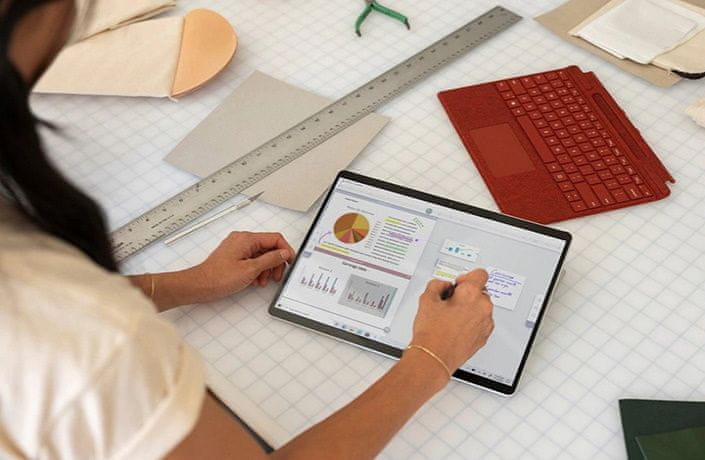Tablet PC Microsoft Surface Pro nádherný displej PixelSense