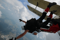 Stips.cz Tandemový seskok padákem – Skydiving
