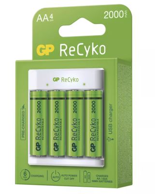 Punjač baterija GP Eco E211 + punjive baterije GP ReCyko 2000, 4 × AA