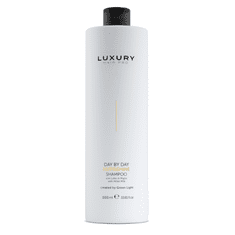 Šampon na výživu a lesk vlasů Luxury Day By Day Nutrishine 250 ml
