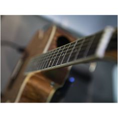 Dimavery SP-100, elektroakustická kytara typu Folk, přírodní