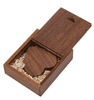 SET: Dřevěný USB SRDCE + dřevěný box, ořech, 64 GB, USB 3.0/3.1