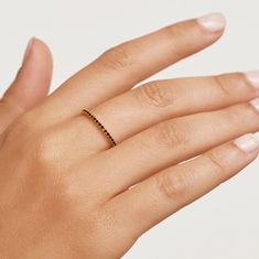 PDPAOLA Minimalistický pozlacený prsten s černými zirkony Black Essential Gold AN01-348 (Obvod 50 mm)