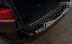 Avisa Ochranná lišta hrany kufru VW Passat B8 2015-2023 (combi, tmavá, chrom)