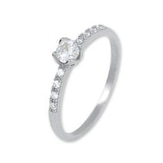 Brilio Silver Okouzlující stříbrný prsten s krystaly 426 001 00572 04 (Obvod 55 mm)