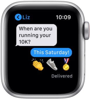 Chytré hodinky Apple Watch Nike SE Cellular pro běhání EKG sledování tepu srdeční činnost monitorování aktivity notifikace online platby Apple Pay tréninkové programy přehrávání hudby notifikace volání