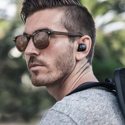 moderní Bluetooth sluchátka jlab air true wireless s ekvalizérem čistý zvuk skvělý výkon dlouhá výdrž nabíjecí box s kabelem nízká hmotnost dotykové senzory 