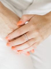 Klenoty Amber Stříbrný prsten s drobným řetízkem - zirkony Velikost: 17