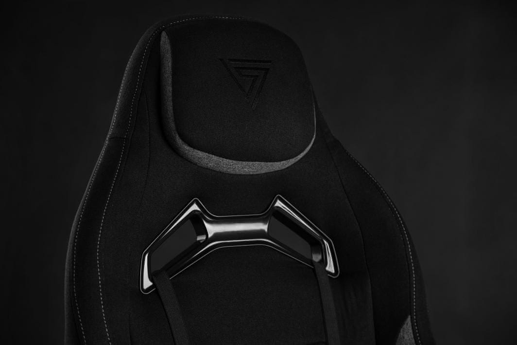 Vanguard látková černá šedá pogumovaná kolečka nastavitelná výška sedací plochy ergonomické tvarování a polstrování