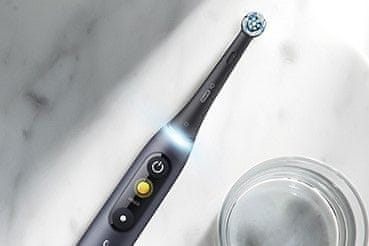 Oral-B iO– 8 električna četkica za zube, Braun dizajn, bijela