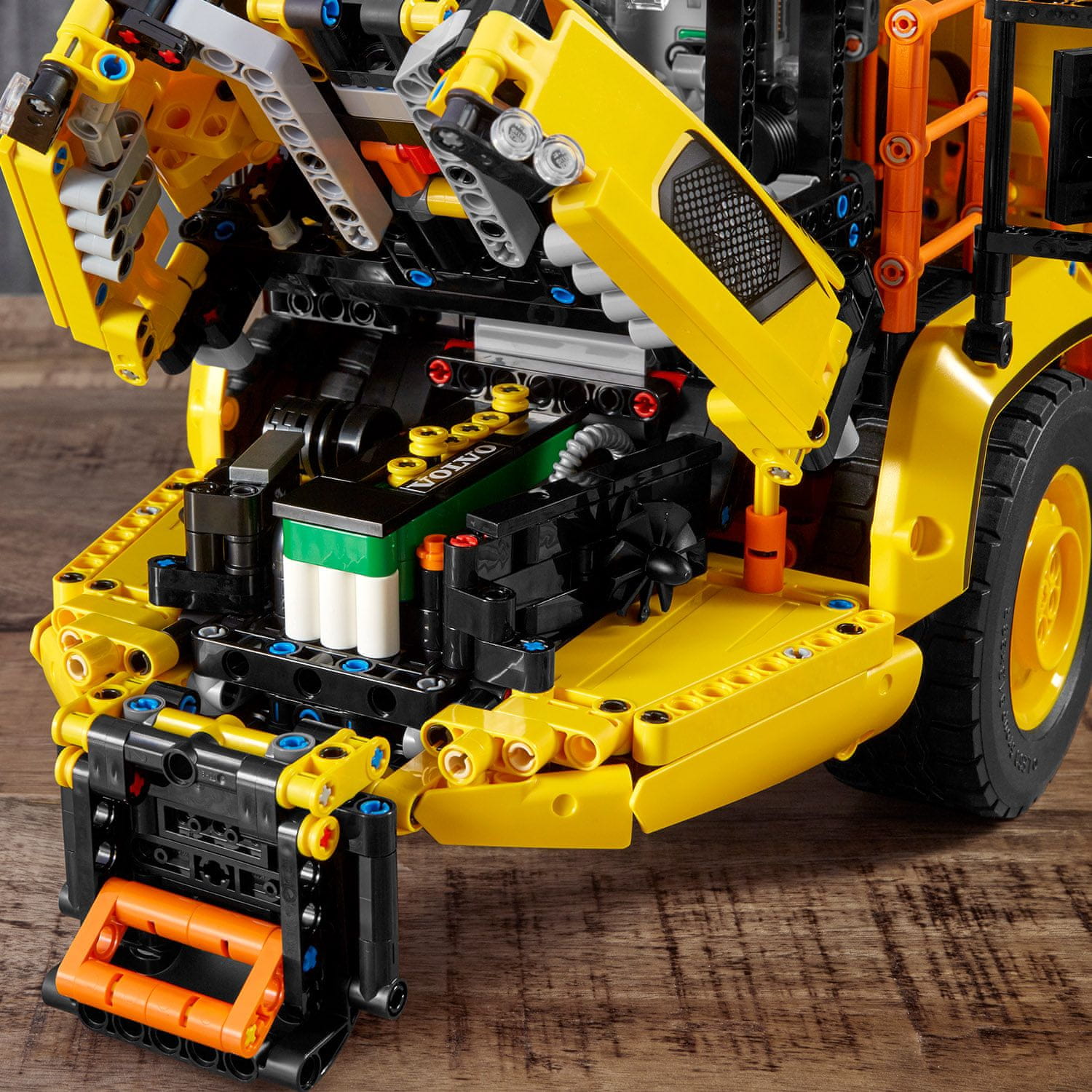 LEGO Technic Volvo
