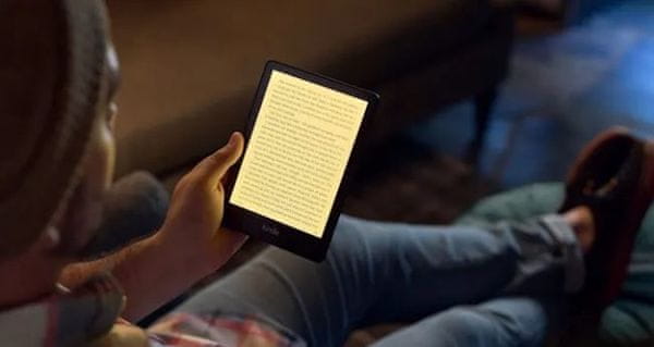 Čtečka e-knih Amazon Kindle Paperwhite 5 2021, 8GB, lehká, velká paměť, LED nasvícení 17 diod Bluetooth USB-C bez reklam voděodolné tělo IPX8 E-Ink displej velký displej kompaktní rozměry USB-C konektor rychlejší listování stránek nová generace Kindle nastavení teplých odstínů