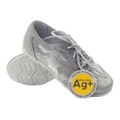 Stříbrná sportovní obuv se stupínky velikost 36