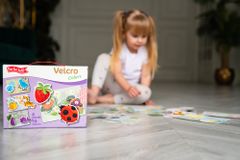 Farfarland Vzdělávací hra se suchým zipem "barvy". Hry pro děti - barevné skládačky deskové hry pro batolata. Rané vzdělávání 