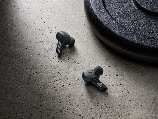  športové slúchadlá do uší Adidas zne ľahučké rýchlonabíjanie nabíjací box odolné vode a potu Bluetooth technológia pútavý zvuk pohodlné handsfree funkcia 