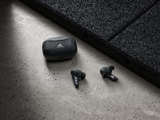  sportovní sluchátka do uší Adidas zne lehounká rychlonabíjení nabíjecí box odolná vodě a potu Bluetooth technologie pohodlná poutavý zvuk handsfree funkce 