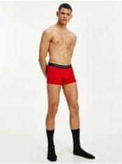 Tommy Hilfiger Sada pánských vzorovaných boxerek v červené barvě a černých ponožek Tommy Hilfiger Underwear S