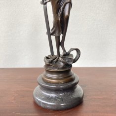 Maronion.cz Bronzová figurální socha SPRAVEDLNOST - THEMIS 23cm