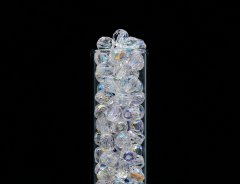 50 g (cca 600 ks) České broušené ohňové perle ohňovky skleněné korálky, vel. 4 mm, barva Crystal AB (bezbarvý s lesklým pokovem 00030-28701), sklo