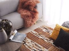 Beliani Hnedý kožený koberec 140 x 200 cm HEREKLI