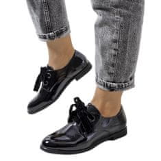 Černé lakované boty Munter velikost 38