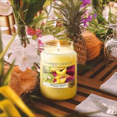Yankee Candle vonná svíčka Tropical Starfruit (Tropická karambola) 623g