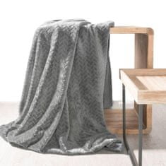 Klasická deka v příjemném rozměru 150 cm x 200 cm