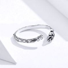 Royal Fashion nastavitelný prsten Smaltovaný lístek SCR639 Velikost: Univerzální 52-60 mm