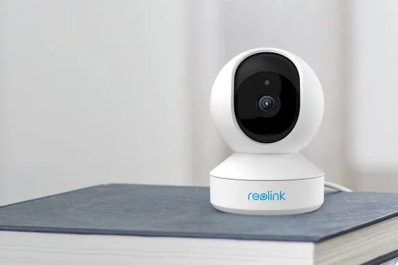 Vrtljiva IP kamera Reolink E1 Pro, smart, enostavna namestutev, dvo-conski Wi-Fi, kompaktna, male dimenzije, eleganten dizajn