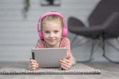BuddyPhones Play+ dětská bluetooth sluchátka s mikrofonem, růžová