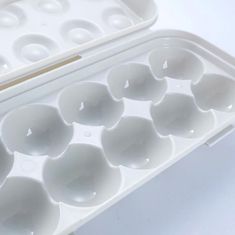 Northix Držák na vejce, Úložný prostor v lednici - Bílá 