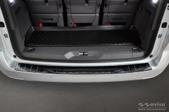 Avisa Ochranná lišta hrany kufru VW T7 Multivan 2021- (tmavá, chrom)