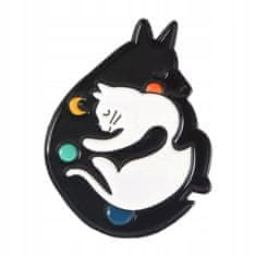 Pinets® Ozdobný špendlík dvě spící černobílé kočky, které se objímají