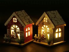 Kraftika 1ks hnědá přírodní dekorace dřevěný domeček svítící