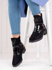 Amiatex Komfortní černé dámské kotníčkové boty na plochém podpatku, černé, 36