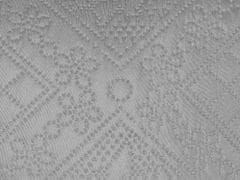 Beliani Embosovaný přehoz na postel 160 x 220 cm šedý ALAMUT