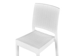 Beliani Sada 2 zahradních židlí v ratanovém vzhledu bílá FOSSANO