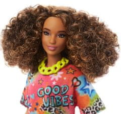 Mattel Barbie Modelka 201 - Tričkové oversized šaty FBR37