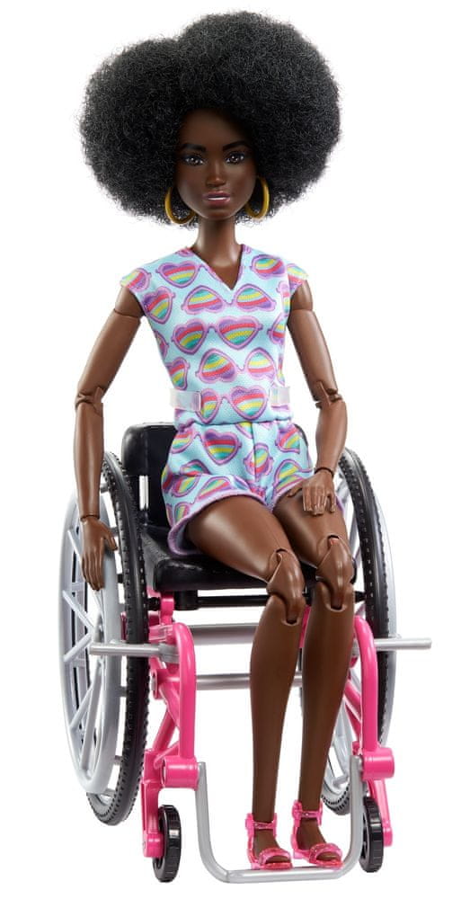Levně Mattel Barbie Modelka na invalidním vozíku v overalu se srdíčky - 194 HJT14