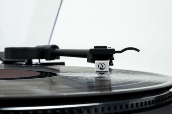 moderní gramofon project thomson TT350 plně automatický audio technica přenoska předzesilovač rca talíř