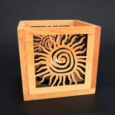 AMADEA Dřevěný svícen krychle s motivem listu a slunce, masivní dřevo, 10x10x10 cm