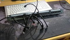 OEM UTP síťový kabel kat.6 PC-HUB - 0,25m, černá