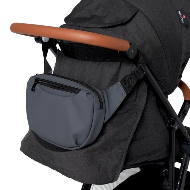 Levně BabyDan On-the-go Bag Grey,přebalovací crossbody taška