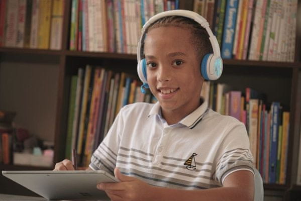  bezpečná dětská sluchátka buddpyhones School+ bluetooth kabelové připojení pěkný zvukový projev omezená hlasitost