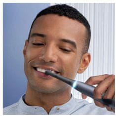 Oral-B magnetický zubní kartáček iO Series 7 Duo Black/White