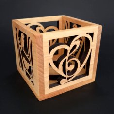 AMADEA Dřevěný svícen krychle s motivem ptáčků a srdce s houslovým klíčem, masivní dřevo, 10x10x10 cm